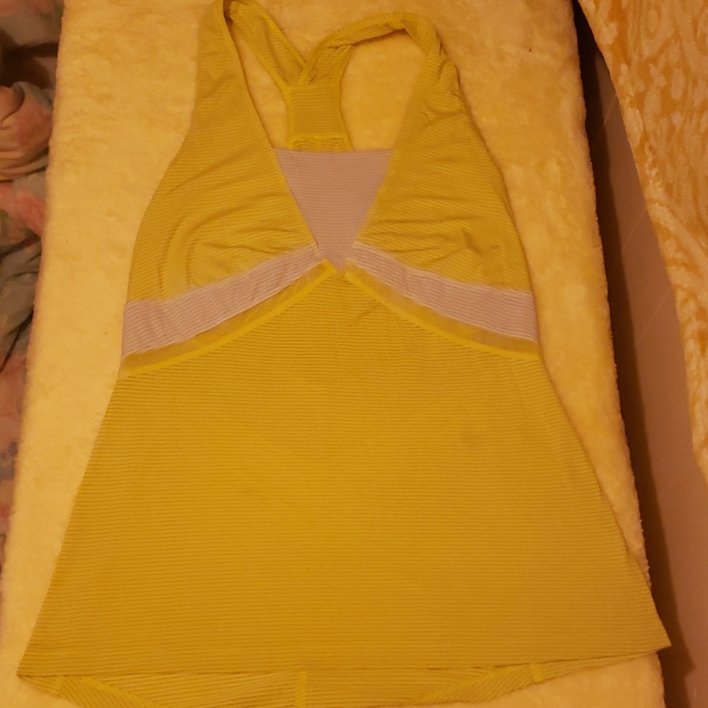Lulu lemon top